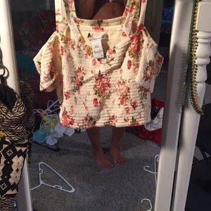 Stretchy floral tank top/across shoulders crop top